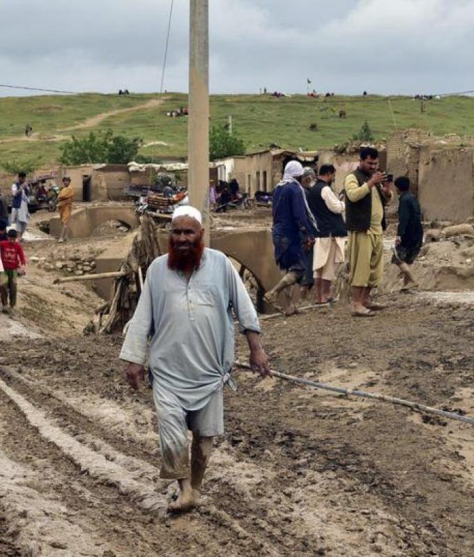 Inondazioni improvvise nel nord dell’Afghanistan hanno ucciso più di 300 persone, afferma l’ONU