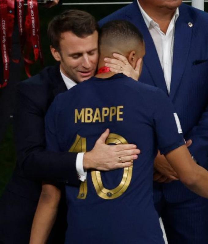 Il presidente francese rivela erroneamente il destino di Mbappé