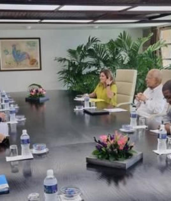 Il Ministro cubano del Commercio Estero incontra il Direttore Generale dell’UNIDO › Mondo › Granma