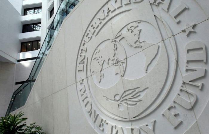 Il FMI stanzia 800 milioni di dollari all’Argentina, dopo l’approvazione della revisione dell’accordo