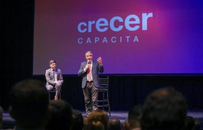 Massimiliano Pullaro ha presentato il programma “Crecer-Capacita”.