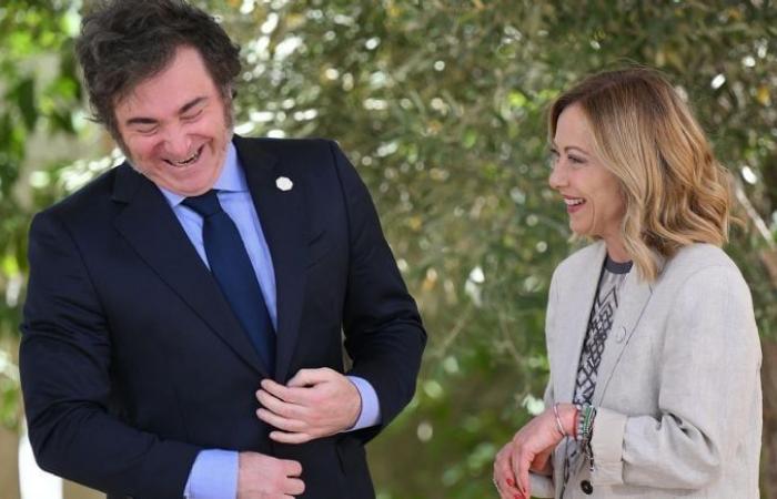I saluti più importanti di Javier Milei al G7 in Italia