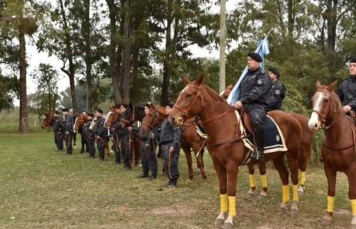 Ritiro emotivo di 8 cavalli del Corpo di Cavalleria dell’URI a Santa Fe