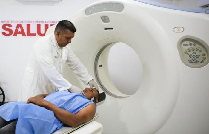 Il presidente Maduro ha consegnato un’unità di imaging e oncologia in Amazzonia