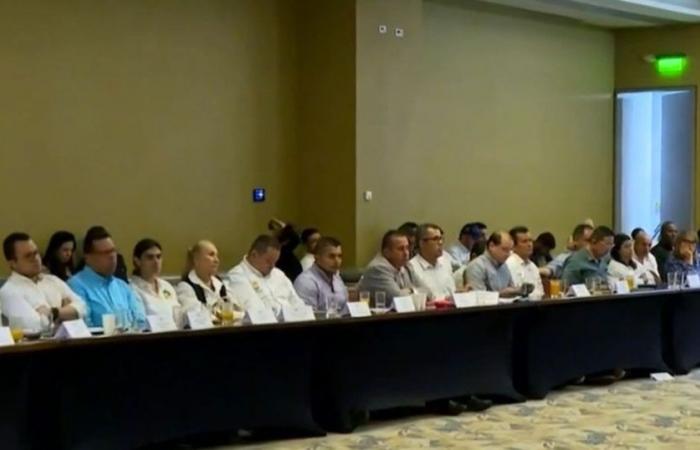 I sindaci della Valle del Cauca chiedono aiuto al presidente Petro per combattere il terrorismo