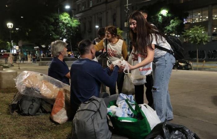 La comunità UBA ha distribuito più di 360.000 pasti ai senzatetto