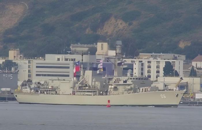 La fregata Condell della Marina cilena fa tappa a San Diego nel suo viaggio verso Rimpac 2024