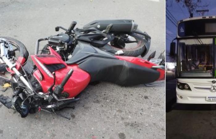 Motociclista ricoverato in ospedale dopo essersi schiantato contro un autobus della Rete di Tulum