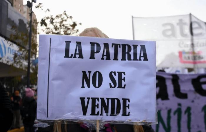 I dipendenti statali di Neuquén minacciano di scioperare se detraggono i giorni di reclamo contro la Legge delle Basi