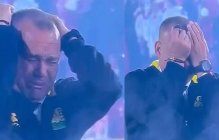 il pianto di Rafael Dudamel dopo essere diventato campione con il Bucaramanga battendo il Santa Fe nel calcio colombiano
