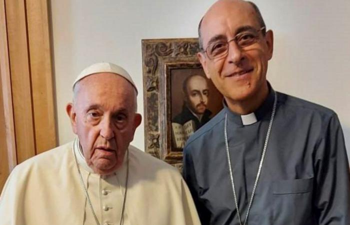 La mossa di Papa Francesco per fermare la Legge sulle Basi, la paura contro Milei e l’invito chirurgico dell’ultimo minuto a Kicillof