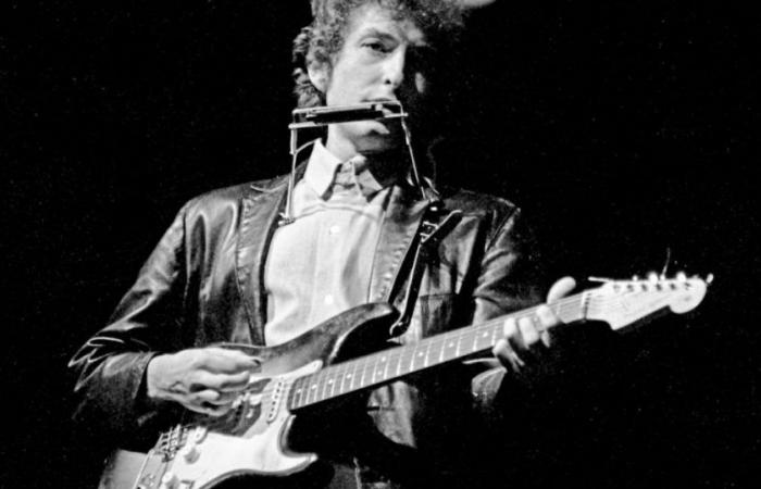 Addio al folk: “Like a Rolling Stone”, la canzone di Bob Dylan che ha cambiato il significato del rock