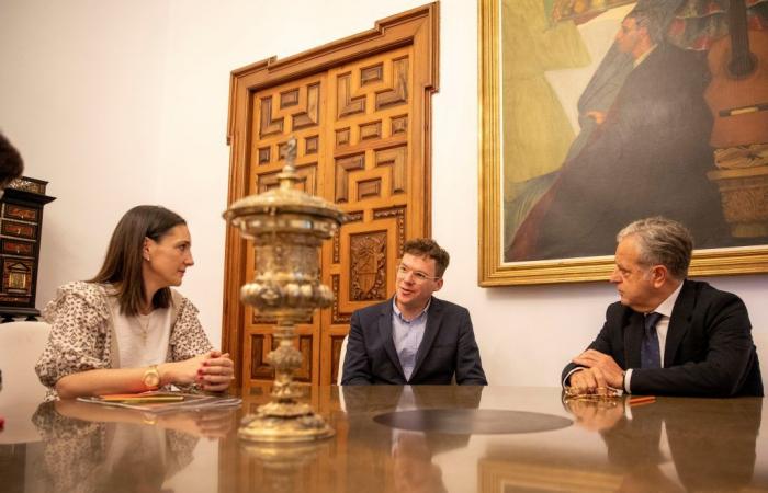 Córdoba regala a Norimberga una coppa per una mostra