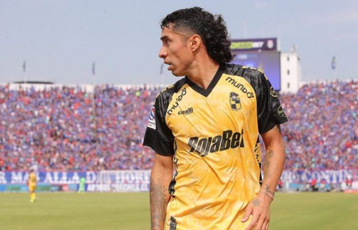 Almirón incolpa Luciano Cabral per essere arrivato a Colo Colo