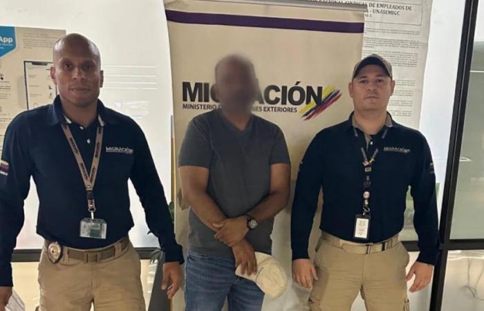 Migration Colombia ha espulso un cittadino indiano a causa di una segnalazione del sindaco di Medellín: è stato denunciato per possibile sfruttamento sessuale