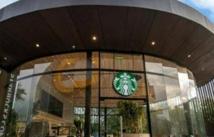I problemi di Starbucks dopo il calo delle vendite in tutto il mondo