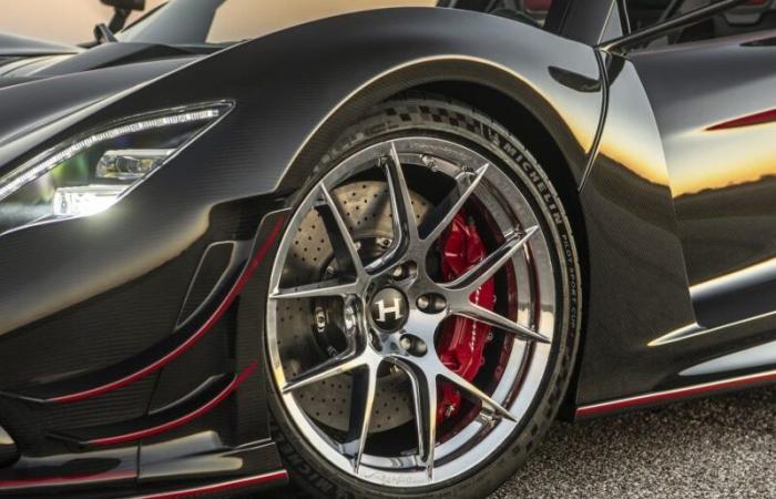 L’ultima follia di Hennessey: rendere la sua Venom F5 Revolution l’auto più veloce del mondo