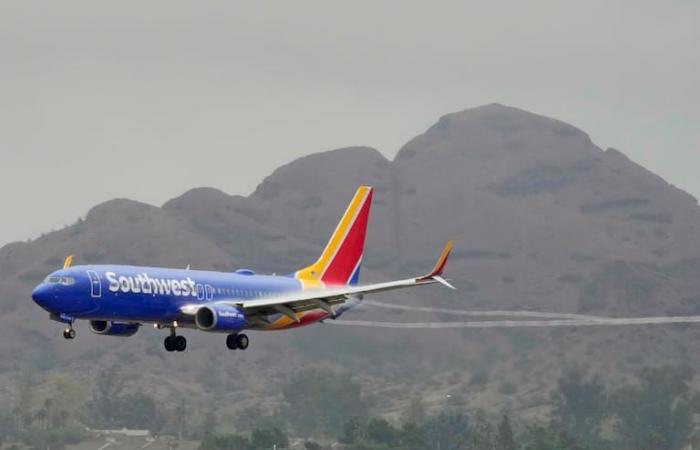 La Federazione dell’Aviazione ha avviato un’indagine per determinare cosa sia successo al Boeing 737 che è quasi caduto nell’oceano