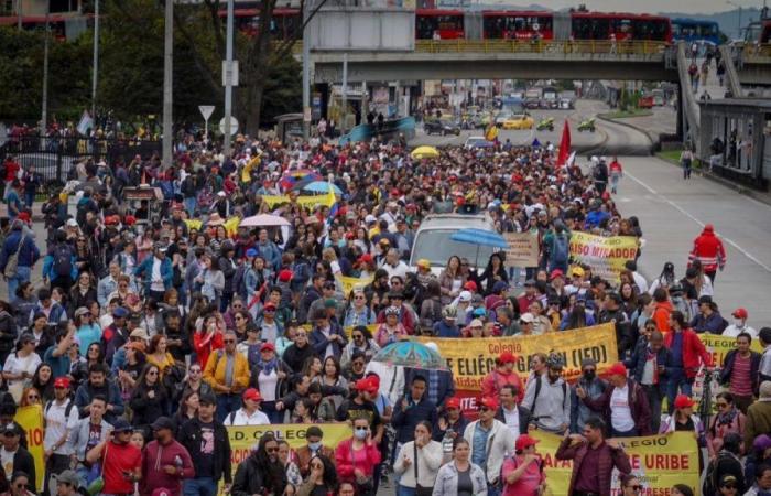 Carlos Galán, sindaco di Bogotá, parla della gestione delle manifestazioni