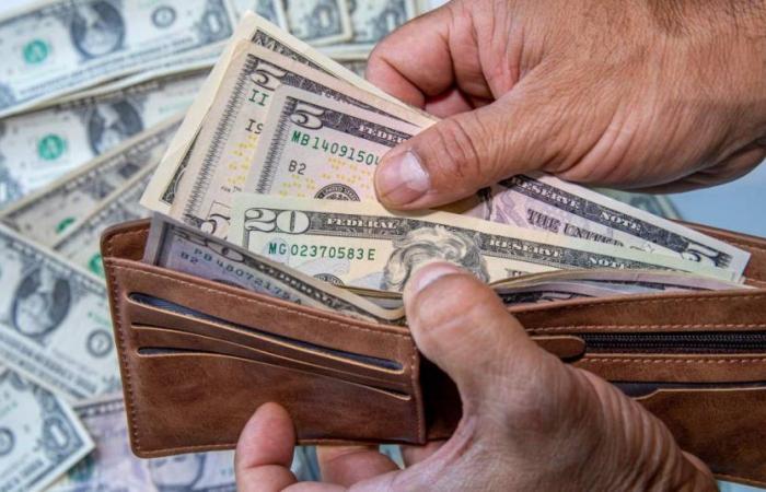 Il dollaro ha aperto a 4.140 dollari questo lunedì mattina in Colombia