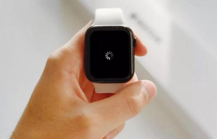 WatchOS 11 scarica la batteria dell’Apple Watch, durando meno di 18 ore