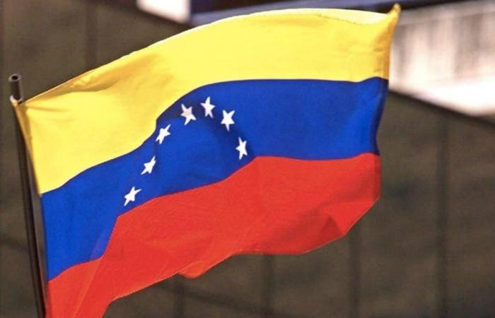 Migration Colombia ha annunciato il nuovo permesso speciale per i migranti venezuelani