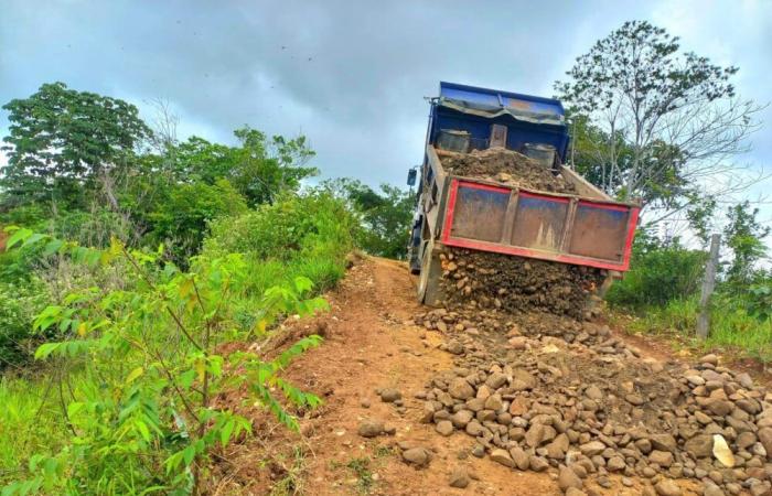 Riabilitazione stradale a Casanare: impegno e azione