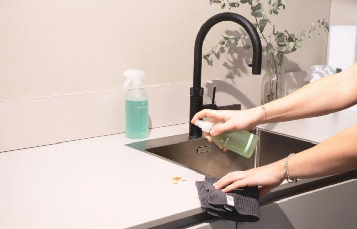 Casa ordinata, mente sana: uno studio ha rivelato che le abitudini di pulizia migliorano l’umore