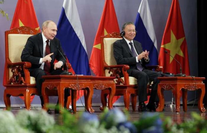 Vladimir Putin, presidente della Russia, ha visitato il Vietnam: cosa cerca?