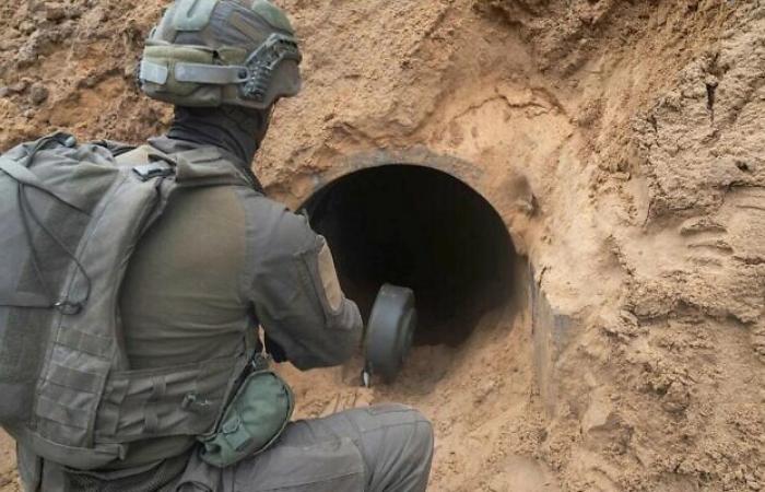 Il video dell’IDF mostra le truppe che scoprono tunnel e depositi di armi a Rafah