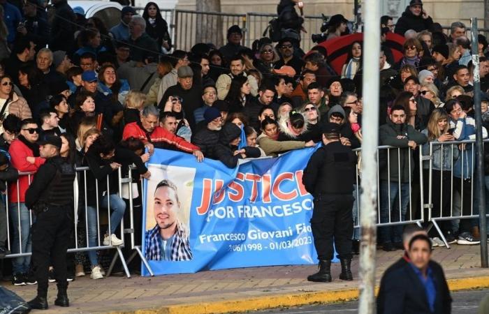 Le organizzazioni sociali hanno protestato contro l’arrivo di Milei a Rosario : : Mirador Provincial : : Santa Fe News