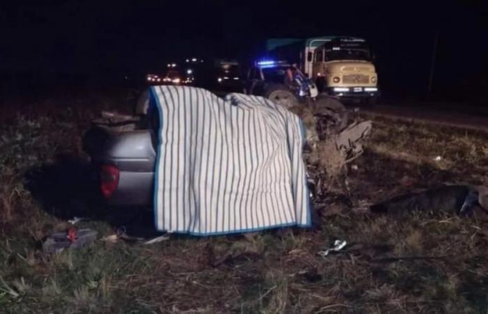 Incidente mortale a Entre Ríos: quattro persone sono morte dopo lo scontro frontale tra due auto