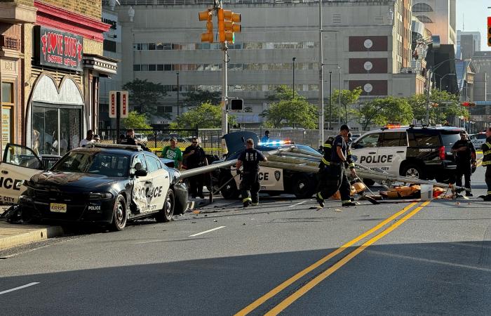 Auto della polizia di Atlantic City coinvolte in un incidente che ha abbattuto i semafori – Telemundo 62
