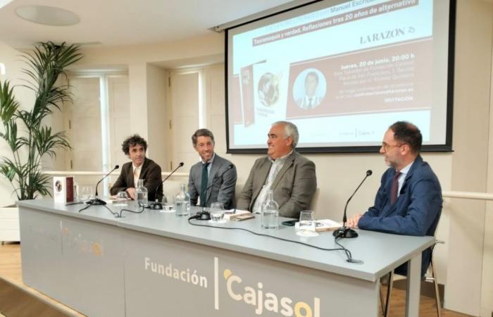 strepitoso successo nella presentazione del libro di Manuel Escribano alla Fondazione Cajasol