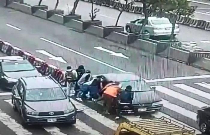 Video dell’incidente in Abancay Avenue: il veicolo ha sollevato in aria sei pedoni
