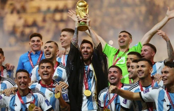 “Papi, abbiamo vinto i Mondiali”, il libro degli scrittori Mendoza sul Qatar 2022