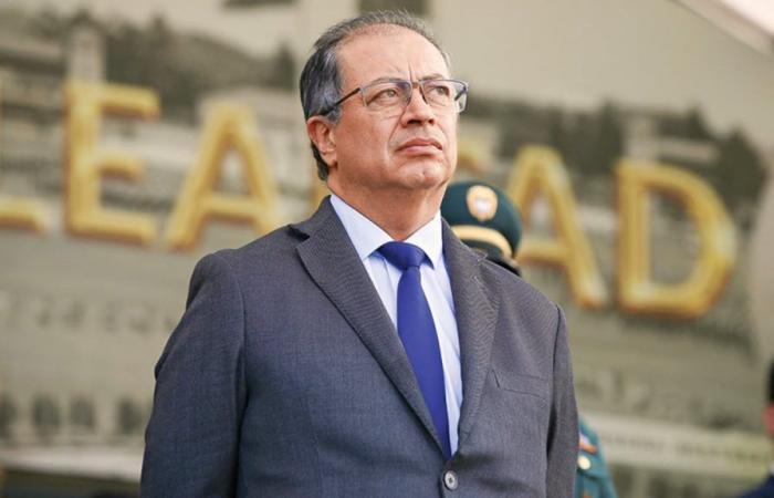 Il presidente Gustavo Petro ha ordinato di non effettuare bombardamenti