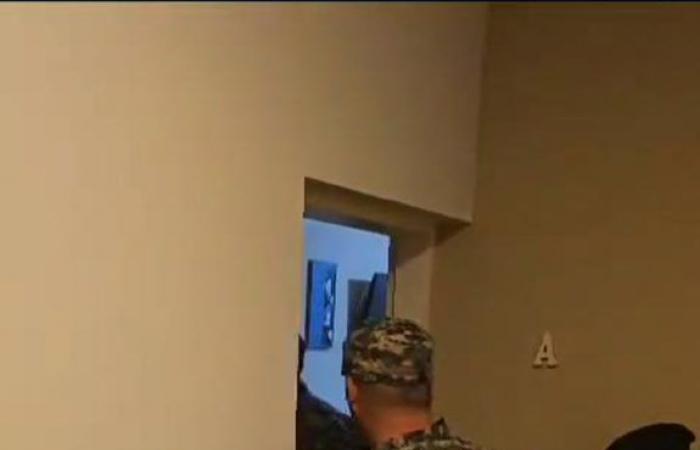 Hanno rilevato otto impronte digitali nell’appartamento di uno degli arrestati per la scomparsa del bambino