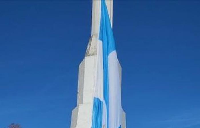 Golía ha condotto l’atto Pledge to the Flag in Plaza Belgrano