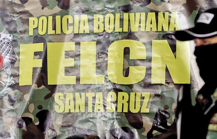 Il Felcn di Santa Cruz ha cambiato comandante 10 volte in soli due anni