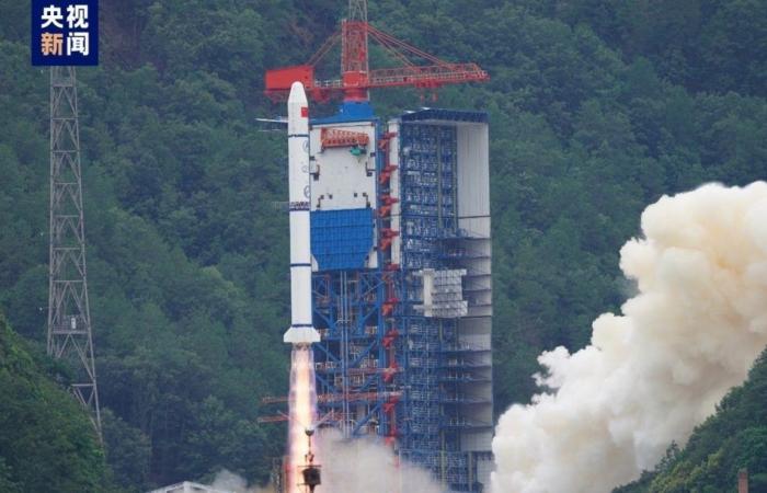 Cina e Francia lanciano un satellite per studiare le esplosioni cosmiche