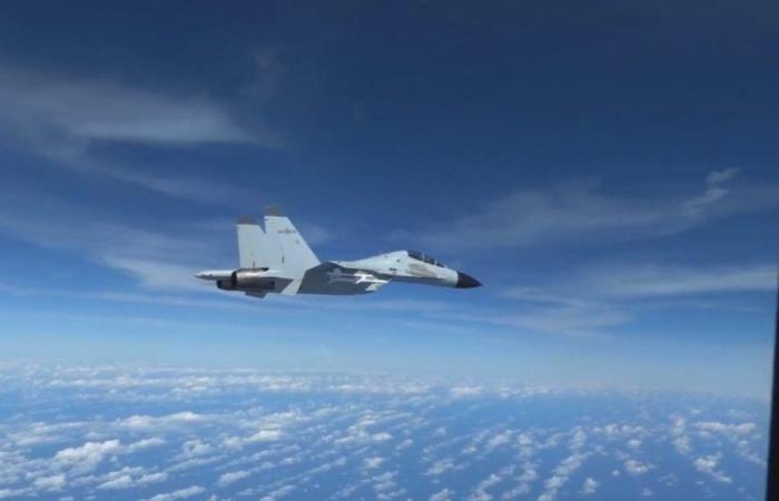 I caccia dell’aeronautica cinese continuano a mantenere operazioni elevate nell’ADIZ di Taiwan
