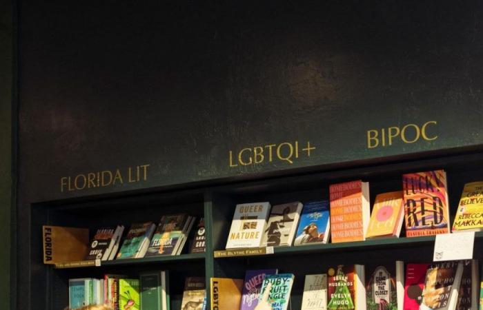 La libreria considerata l’oasi dei libri vietati in Florida, USA.