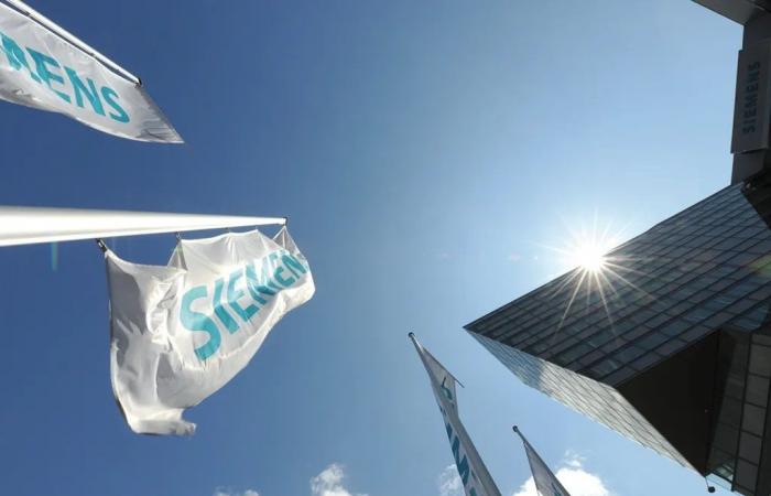 Siemens presenta una svolta nella tecnologia di automazione con la nuova Simatic Workstation