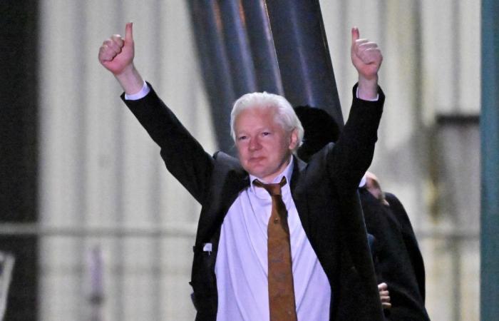 Julian Assange torna nel suo paese, per porre fine con emozione a una saga durata 15 anni sul caso WikiLeaks
