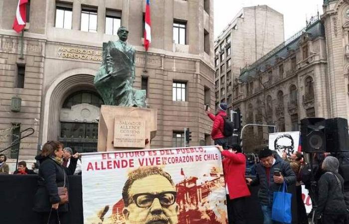 Si ricorda in Cile l’anniversario della nascita di Salvador Allende