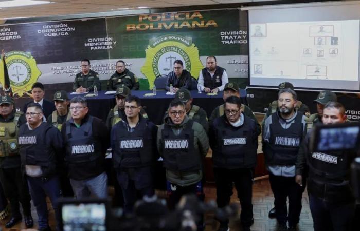 Il governo della Bolivia ha confermato che ci sono almeno 17 detenuti a causa della rivolta militare