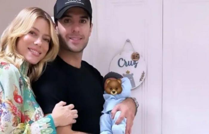 Manu Urcera ha condiviso una foto inedita della nascita di Cruz, il bambino avuto con Nicole Neumann