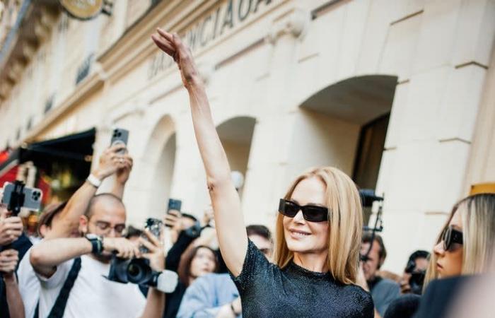 Nicole Kidman e sua figlia Sunday Rose, 15 anni, fanno scalpore a Parigi
