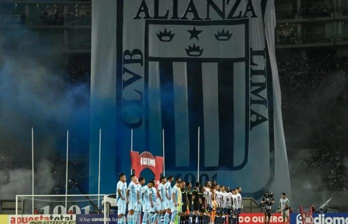 L’Alianza Lima ha fatto un cambio insolito per affrontare lo Sporting Cristal per la Coppa Ciudad de los Reyes e ha ricevuto dure critiche